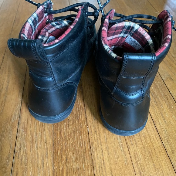 Black Leather Men's Shoes - Picture 3 of 9